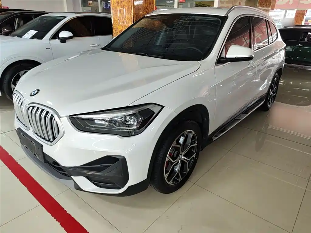 BMW X1 2020 sDrive25Li Leading Model купить на сайте DeffCars