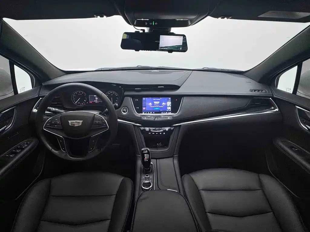 Cadillac XT5 2022 2.0T two-wheel drive luxury model купить на сайте DeffCars