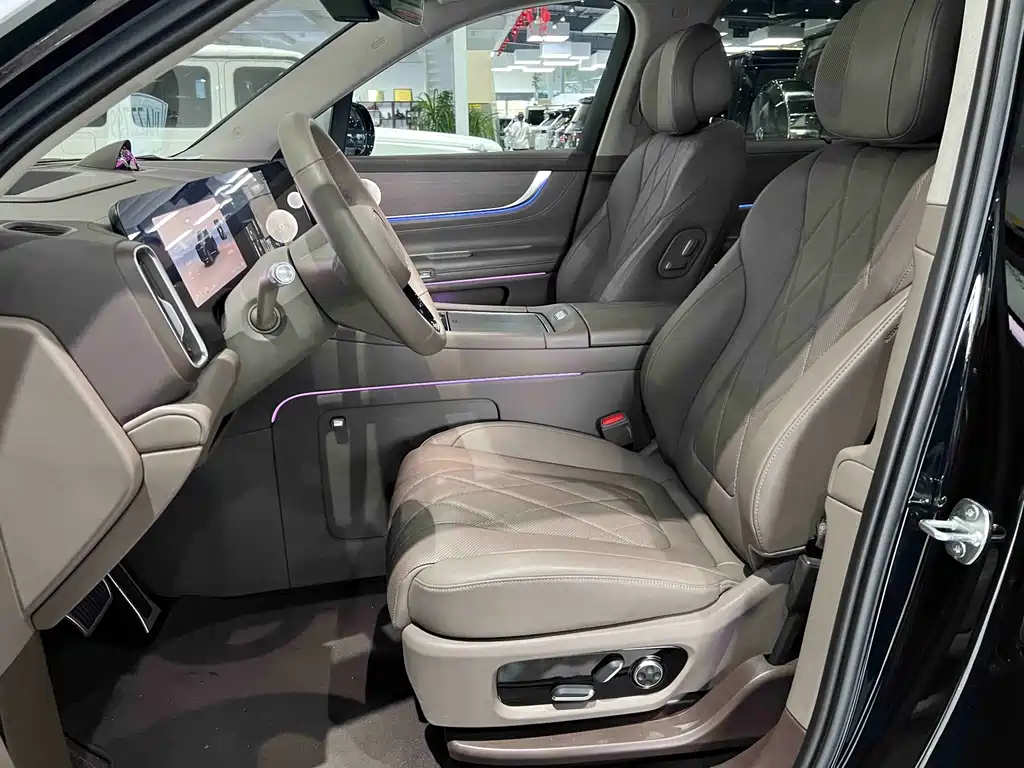 Aito M9 2024 Extended Range Max 52kWh 6 Seater купить на сайте DeffCars
