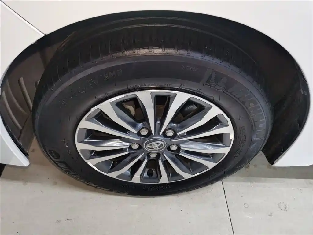 Corolla 2017 facelift 1.2T S-CVT GL купить на сайте DeffCars