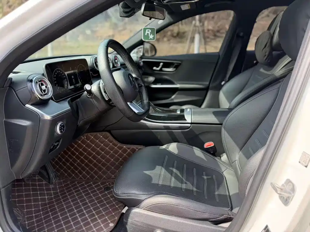 Mercedes-Benz C-Class 2024 facelift C 200 L sports version купить на сайте DeffCars