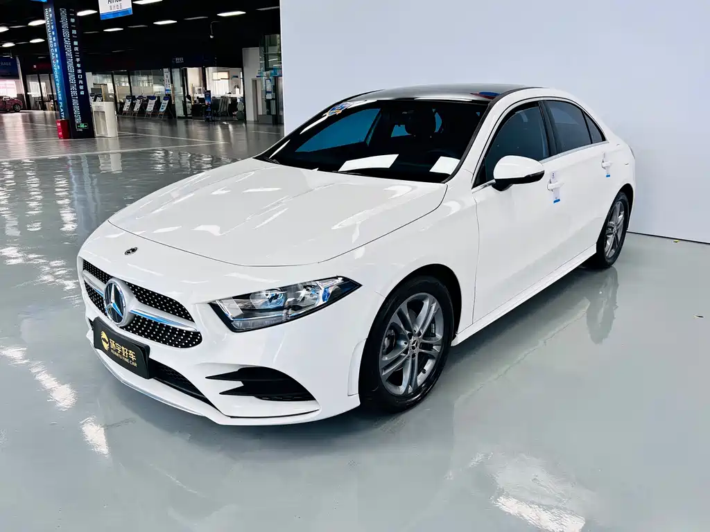 Mercedes-Benz A-Class 2022 facelift A 180 L sports sedan купить на сайте DeffCars