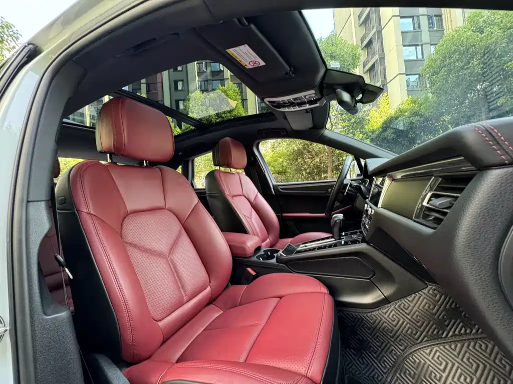 Macan 2023 Macan T 2.0T купить на сайте DeffCars