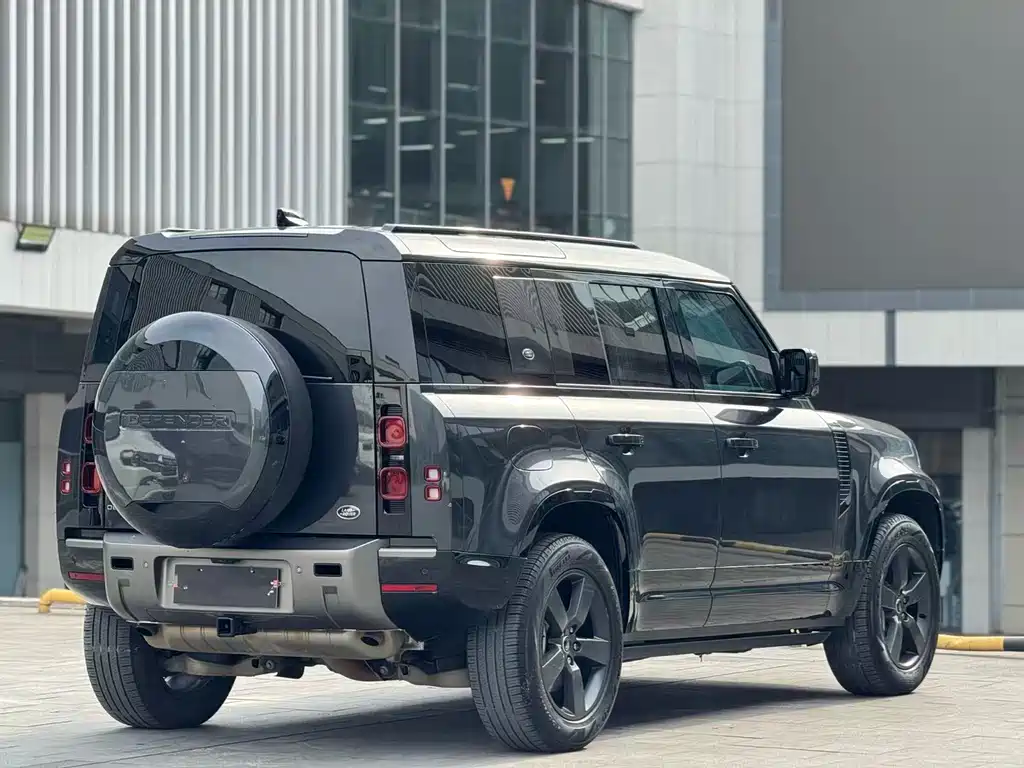 Land Rover Defender 2024 110 3.0T P400 X-DYNAMIC HSE купить на сайте DeffCars