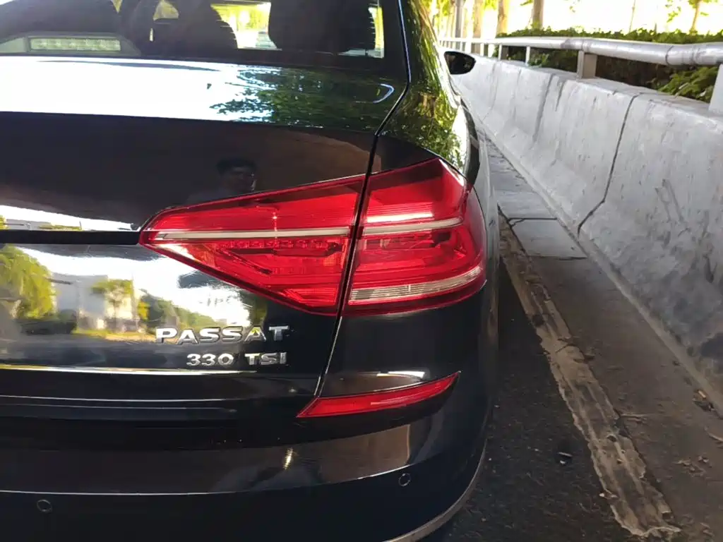 Passat 2017 330TSI DSG Premium Edition купить на сайте DeffCars