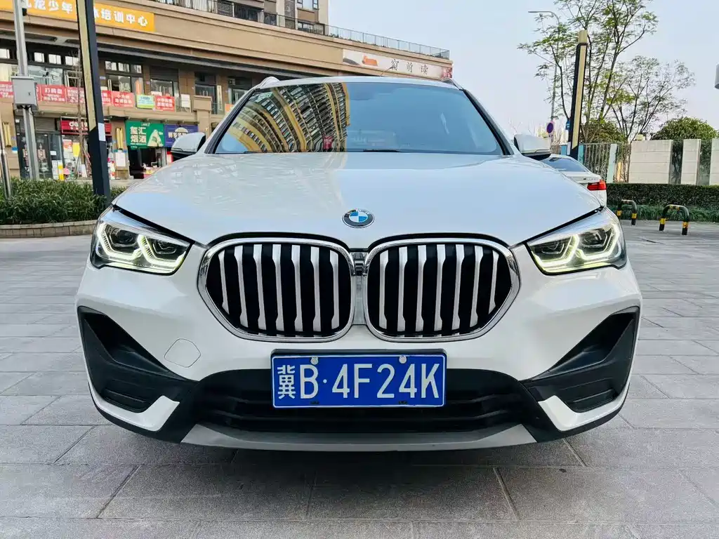 BMW X1 2021 sDrive25Li Leading Model купить на сайте DeffCars