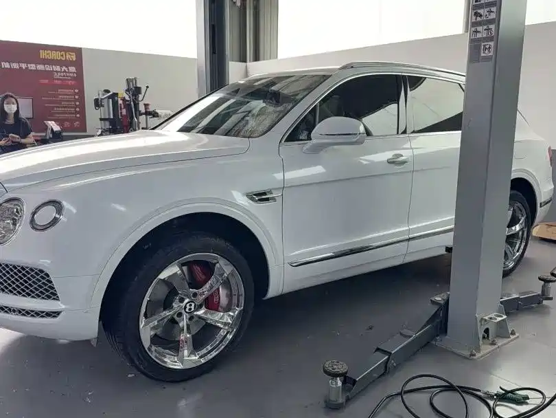 Bentayga 2018 4.0T V8 купить на сайте DeffCars