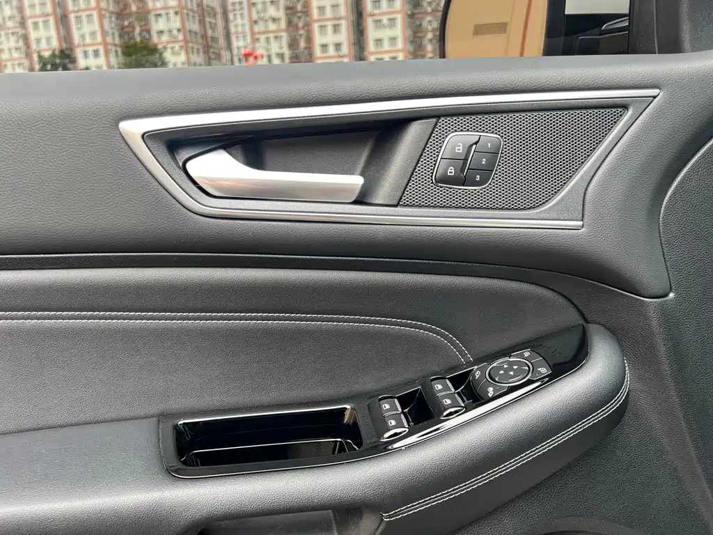 Ruijie 2016 EcoBoost 245 four-wheel drive Zunrui model 7 seats купить на сайте DeffCars