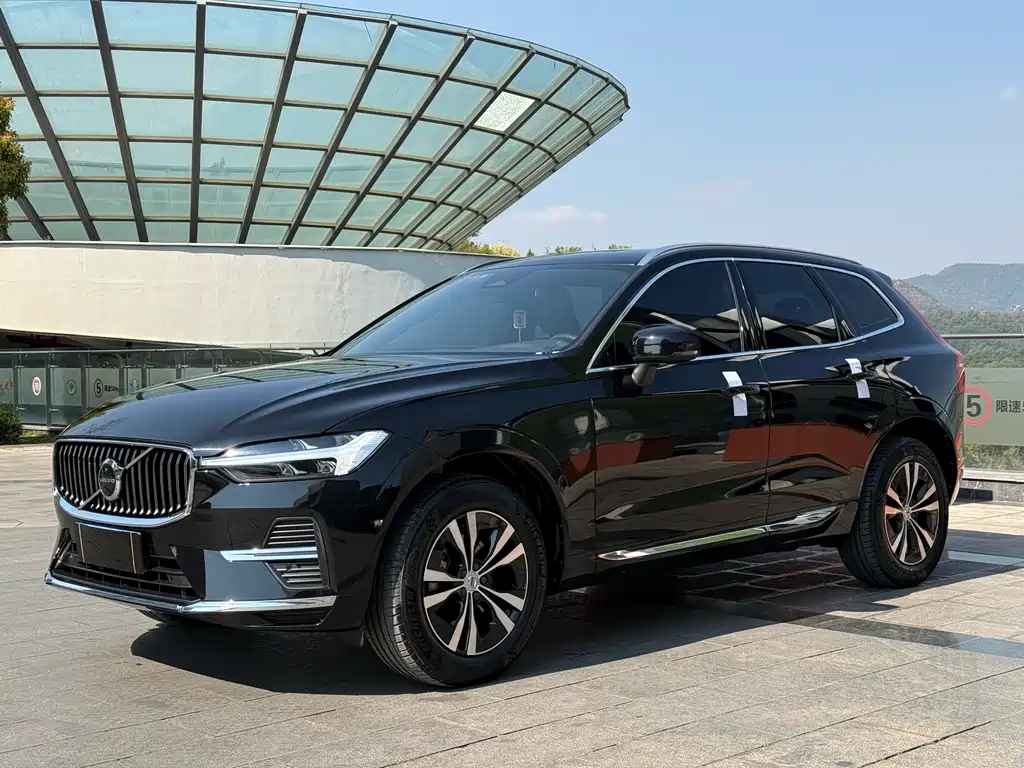 Volvo XC60 2023 B5 four-wheel drive Zhiyi Luxury Edition купить на сайте DeffCars