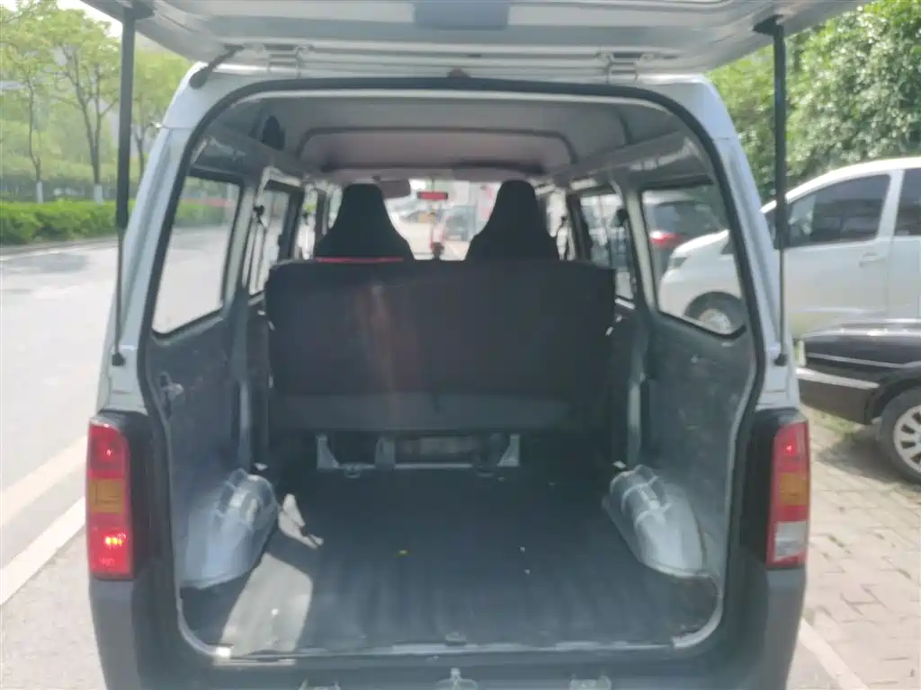 Wuling Light 2023 1.5L practical 5/7 seats купить на сайте DeffCars