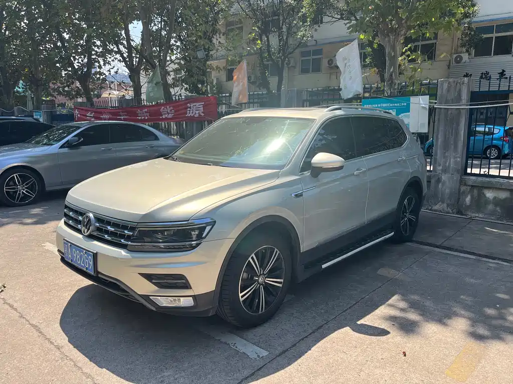 Tiguan L 2017 380TSI automatic four-wheel drive luxury version купить на сайте DeffCars