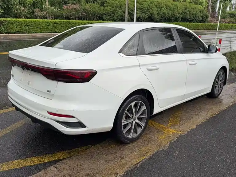 Emgrand 2022 4th generation 1.5L CVT luxury model купить на сайте DeffCars