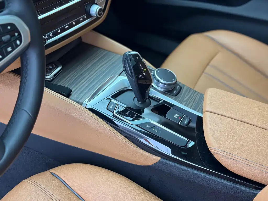 BMW 6 Series GT 2020 630i Luxury Design Package купить на сайте DeffCars