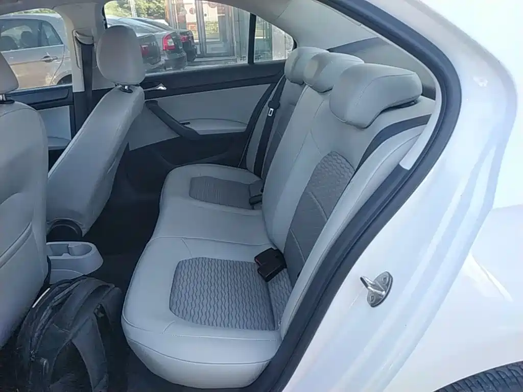 Xin Rui (Rapid) 2016 1.6L Autogeneration Edition купить на сайте DeffCars