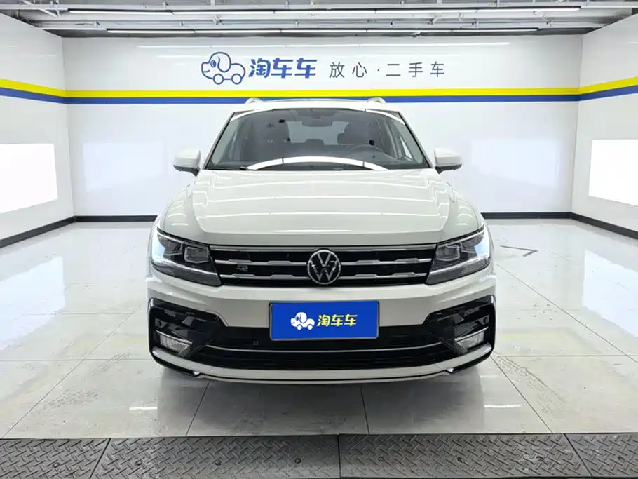 Tiguan L 2021 330TSI automatic two-wheel drive R-Line version купить на сайте DeffCars