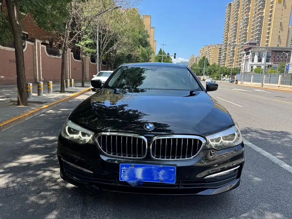 BMW 5 Series 2018 528Li Launch Special Edition купить на сайте DeffCars