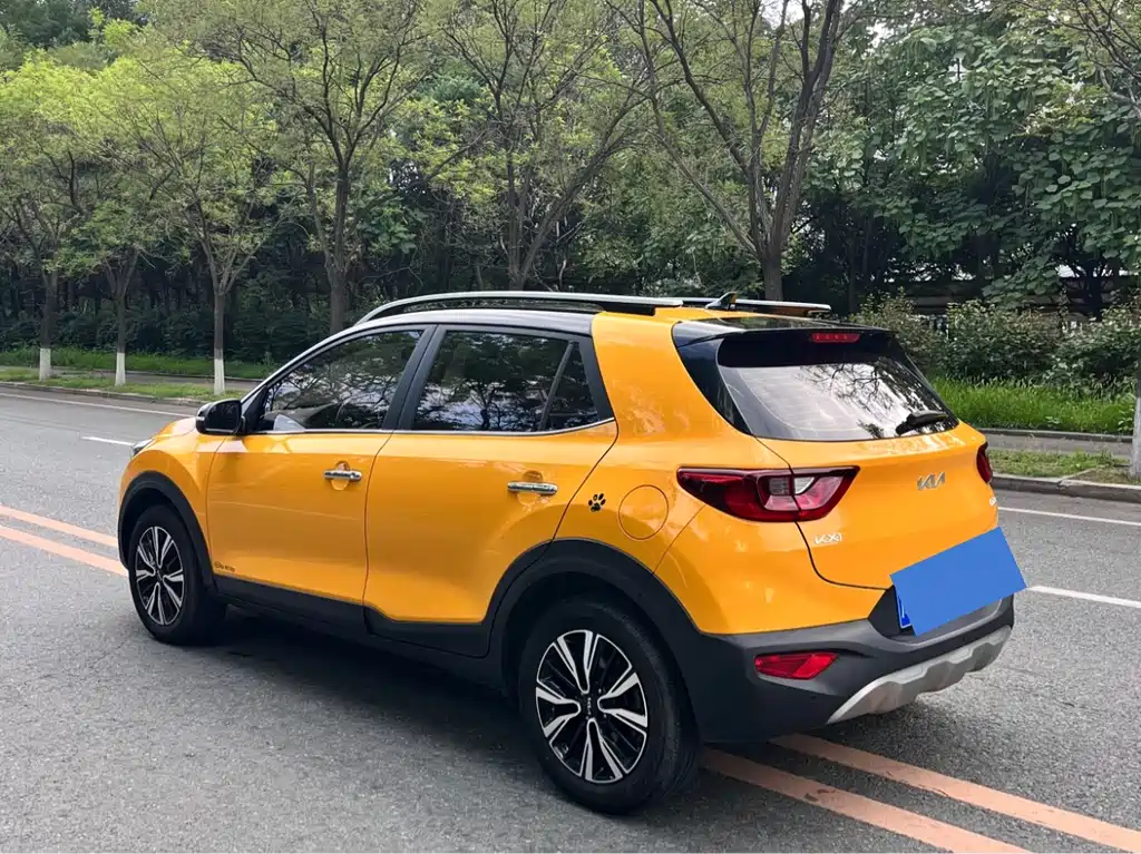 Yipao 2021 1.4L CVT sunroof model купить на сайте DeffCars