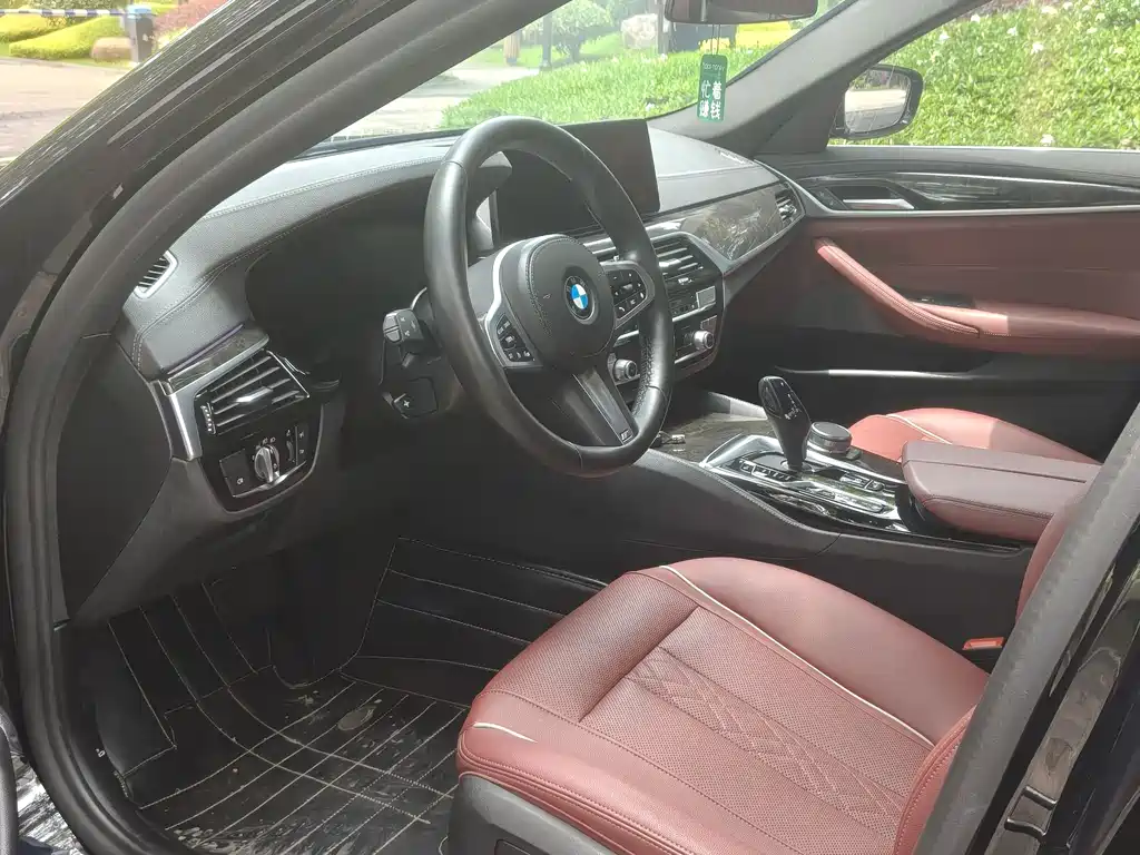 BMW 5 Series 2021 525Li M Sports Package купить на сайте DeffCars