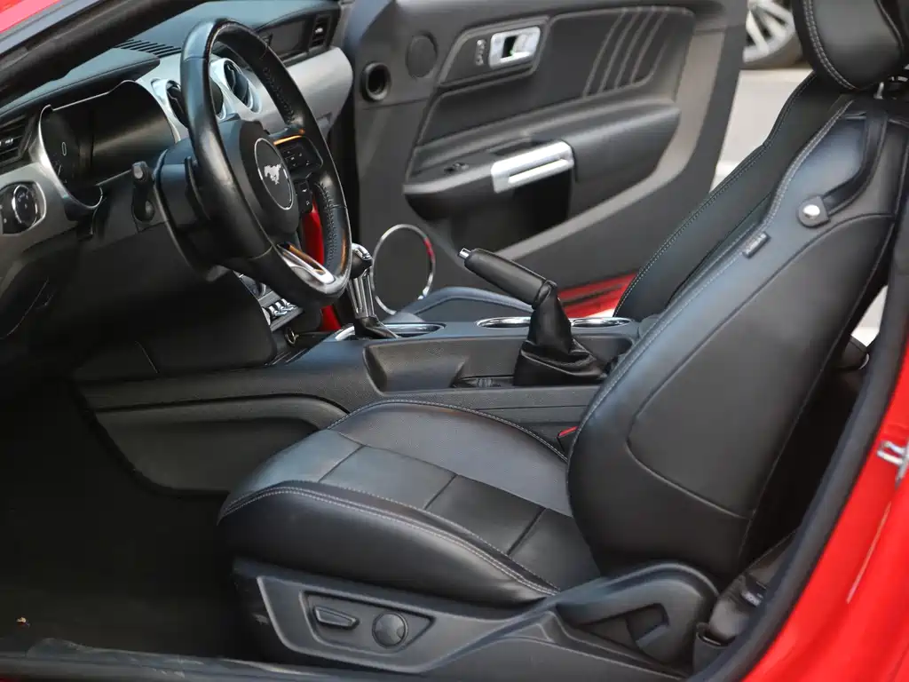Mustang 2021 2.3T EcoBoost купить на сайте DeffCars