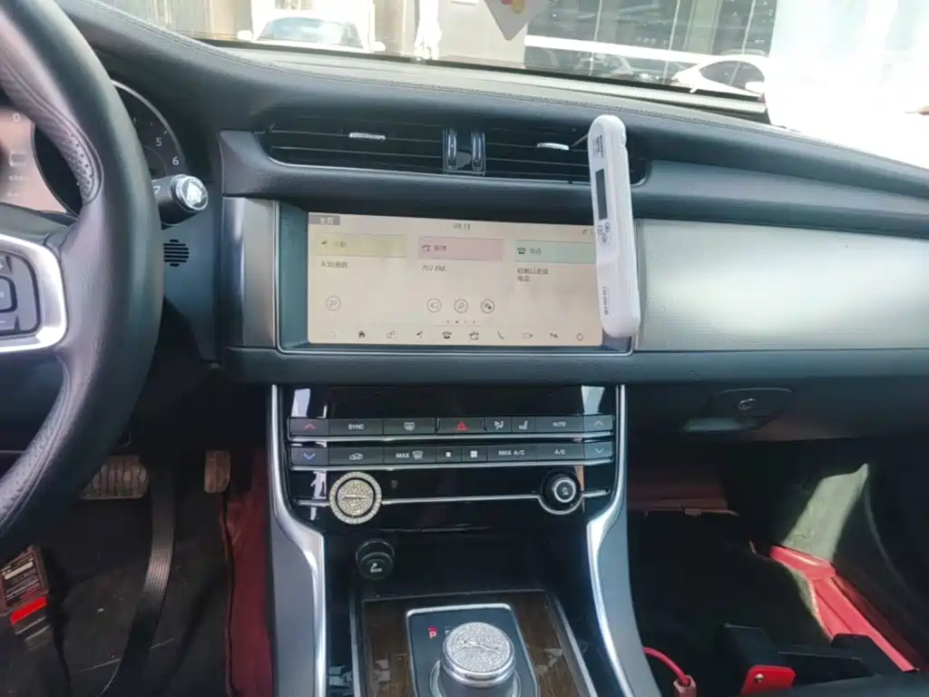 Jaguar XFL 2019 XFL 2.0T 200PS 2WD Elite Edition купить на сайте DeffCars