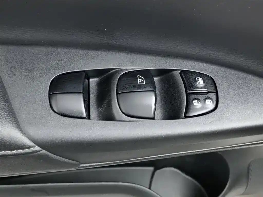 Sylphy 2022 Classic 1.6XL CVT Deluxe Edition купить на сайте DeffCars