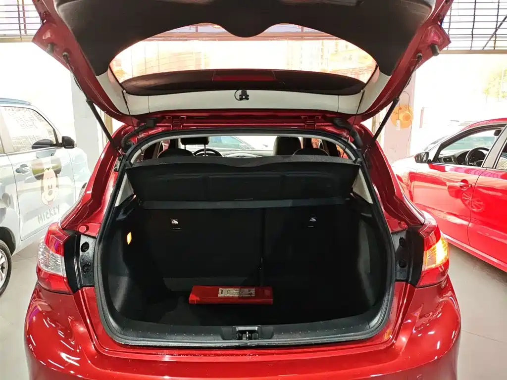 Tiida 2016 1.6L CVT cool version купить на сайте DeffCars