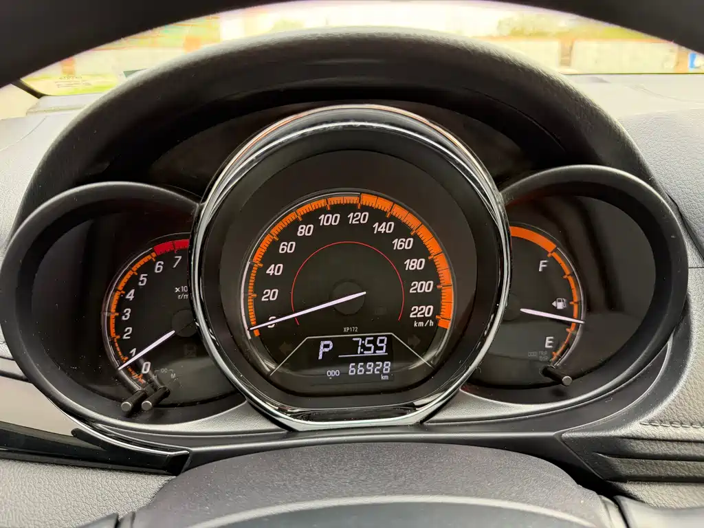 YARiS L Zhixuan 2021 1.5L CVT Deluxe Edition купить на сайте DeffCars