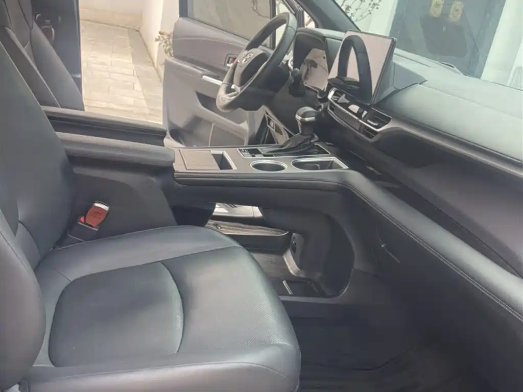 Grevia 2024 2.5L Hybrid Premium PLUS Edition купить на сайте DeffCars