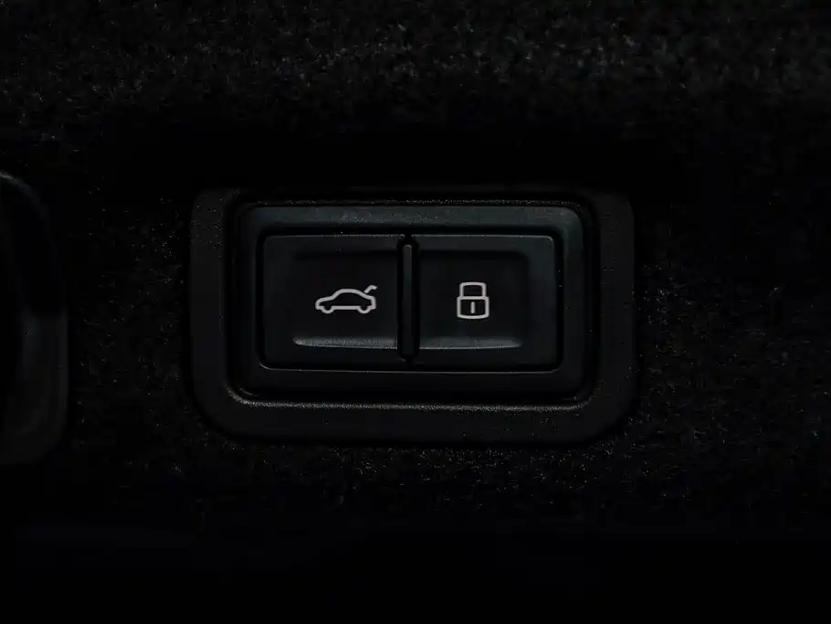 Audi A7L 2024 45TFSI S-line Dream Building Liquid Crystal Package купить на сайте DeffCars