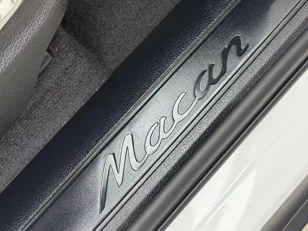 Macan 2024 Macan 2.0T купить на сайте DeffCars
