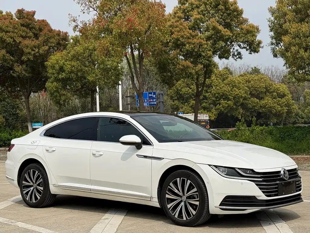 FAW-Volkswagen CC 2020 330TSI Charming Edition National VI купить на сайте DeffCars