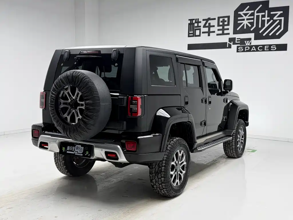Beijing off-road BJ40 2023 2.0T automatic four-wheel drive city hunter version knight type купить на сайте DeffCars