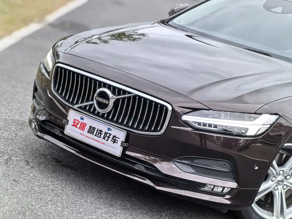 Volvo S90 2017 T4 Smart Edition купить на сайте DeffCars