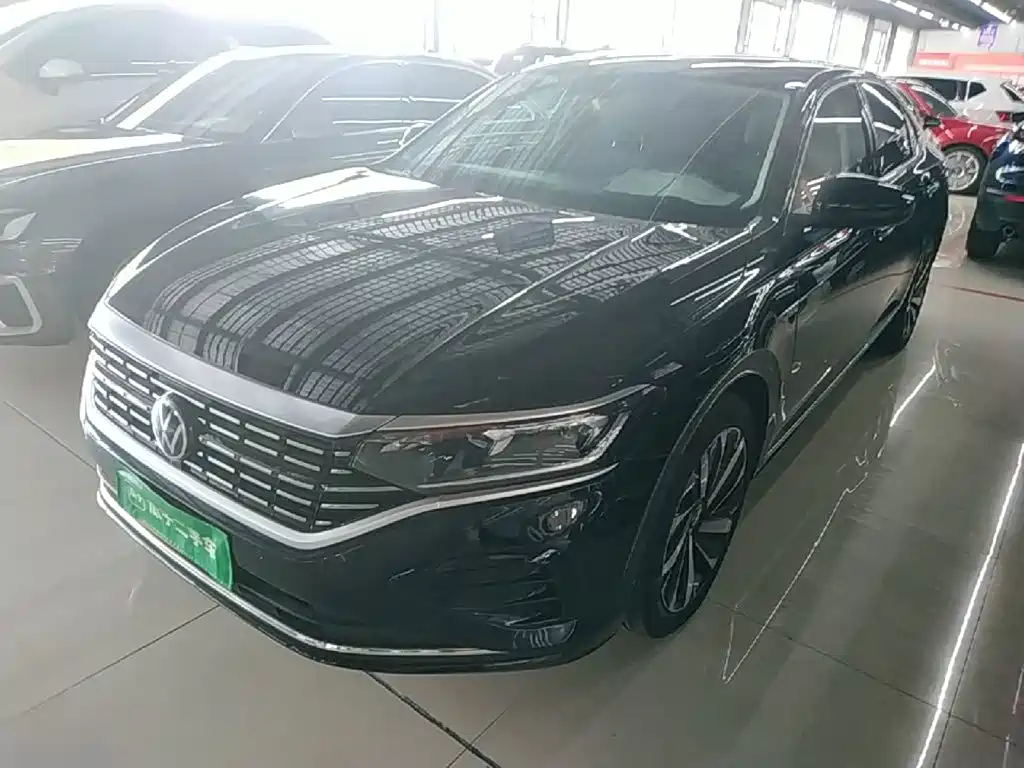 Passat 2022 330TSI Deluxe Edition купить на сайте DeffCars