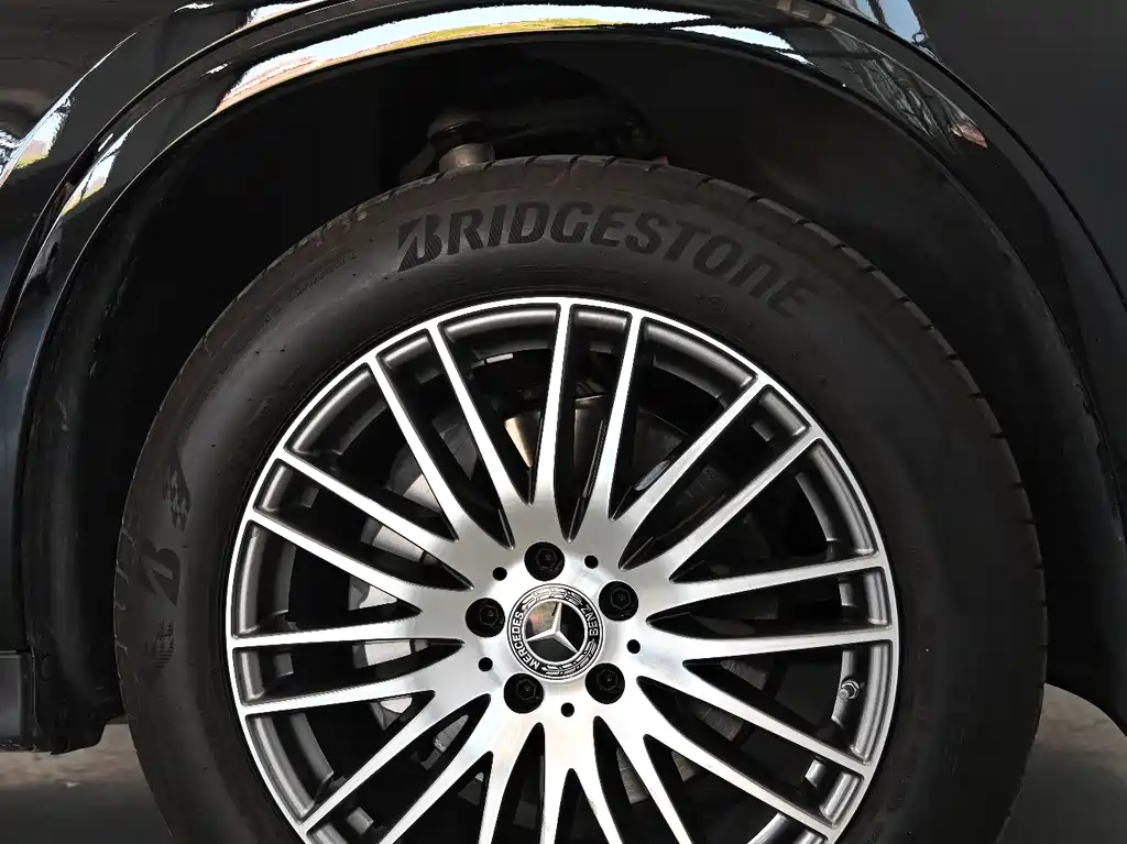 Mercedes-Benz GLC 2023 facelift GLC 300 L 4MATIC dynamic 5-seater купить на сайте DeffCars