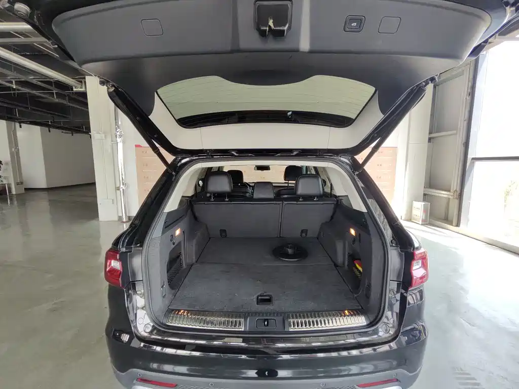 Hongqi HS7 2022 3.0T automatic four-wheel drive smart connected flagship version, five seats купить на сайте DeffCars