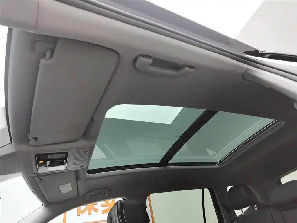 Touron 2024 380TSI four-wheel drive luxury version купить на сайте DeffCars