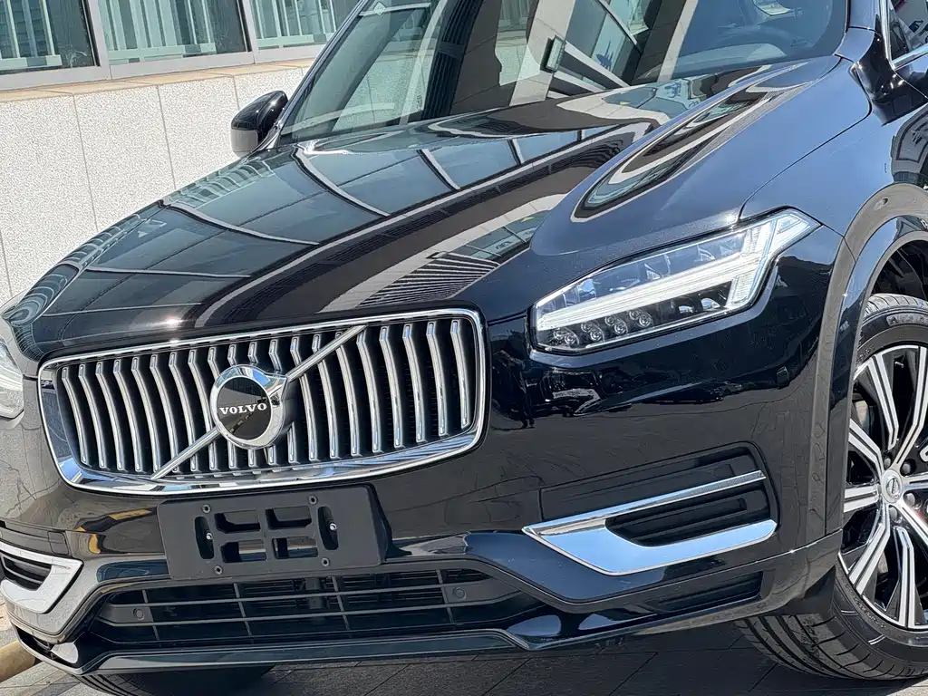 Volvo XC90 2022 B5 Smart Deluxe Edition 5-seater купить на сайте DeffCars