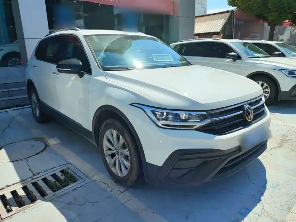 Tiguan L 2024 Outstanding Model 300TSI Automatic Two-wheel Drive Dragon Edition купить на сайте DeffCars