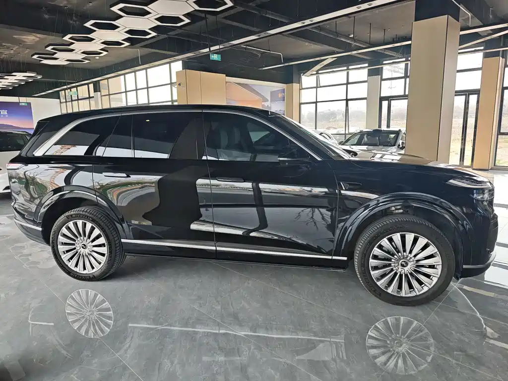 Ledo L90 2025 Ultra six-seater version купить на сайте DeffCars