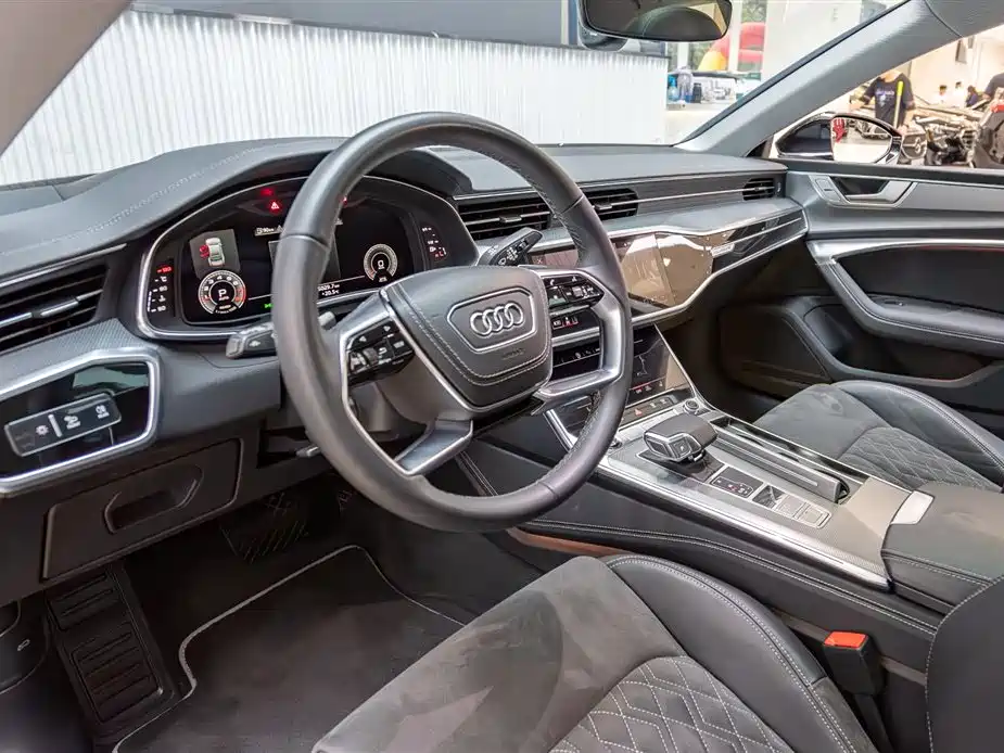 Audi A7L 2024 45 TFSI quattro luxury model купить на сайте DeffCars