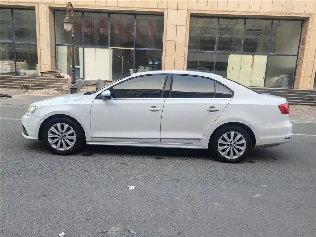 Sagitar 2015 1.6L automatic comfort model купить на сайте DeffCars