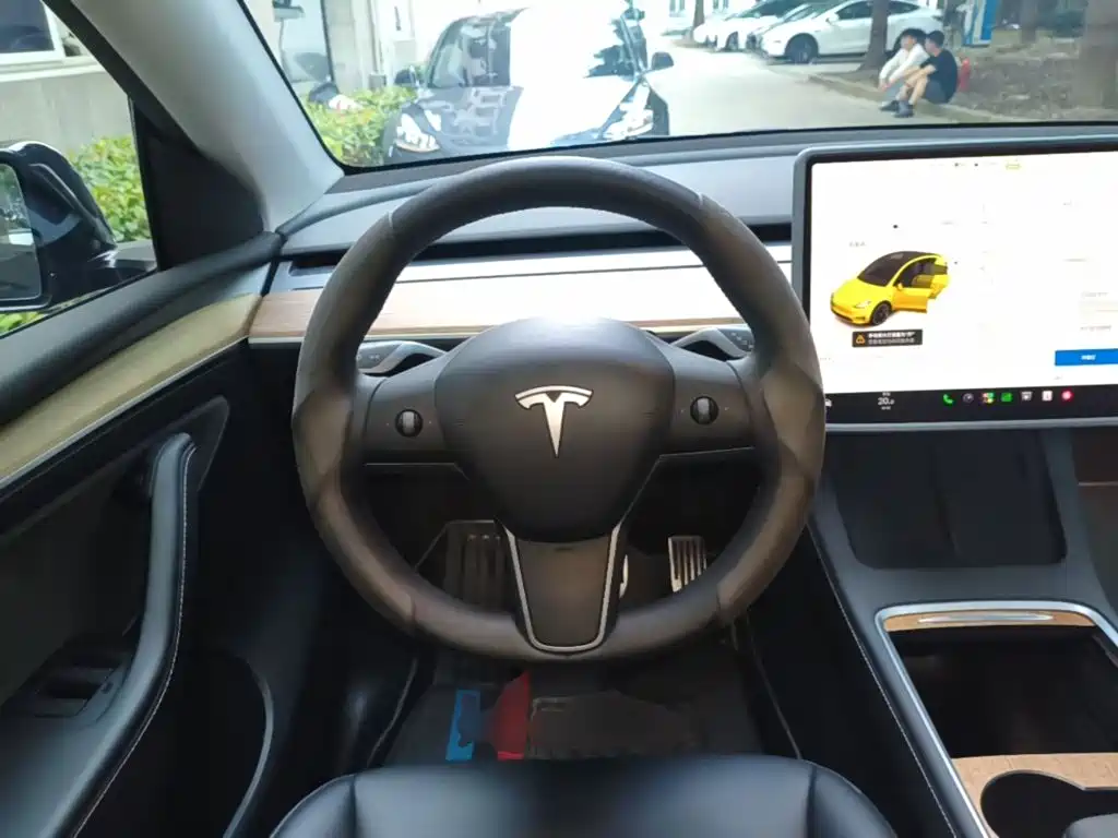 Model Y 2022 facelift rear-wheel drive version купить на сайте DeffCars
