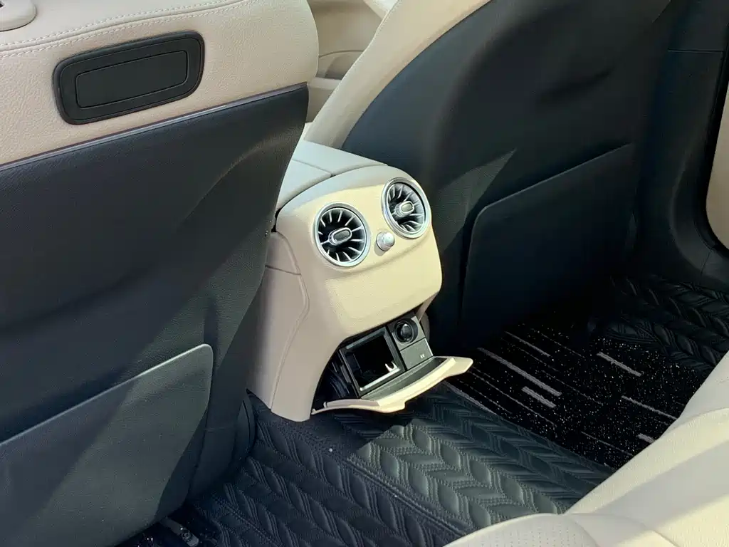 Mercedes-Benz C-Class 2015 facelift C 200 L sporty купить на сайте DeffCars