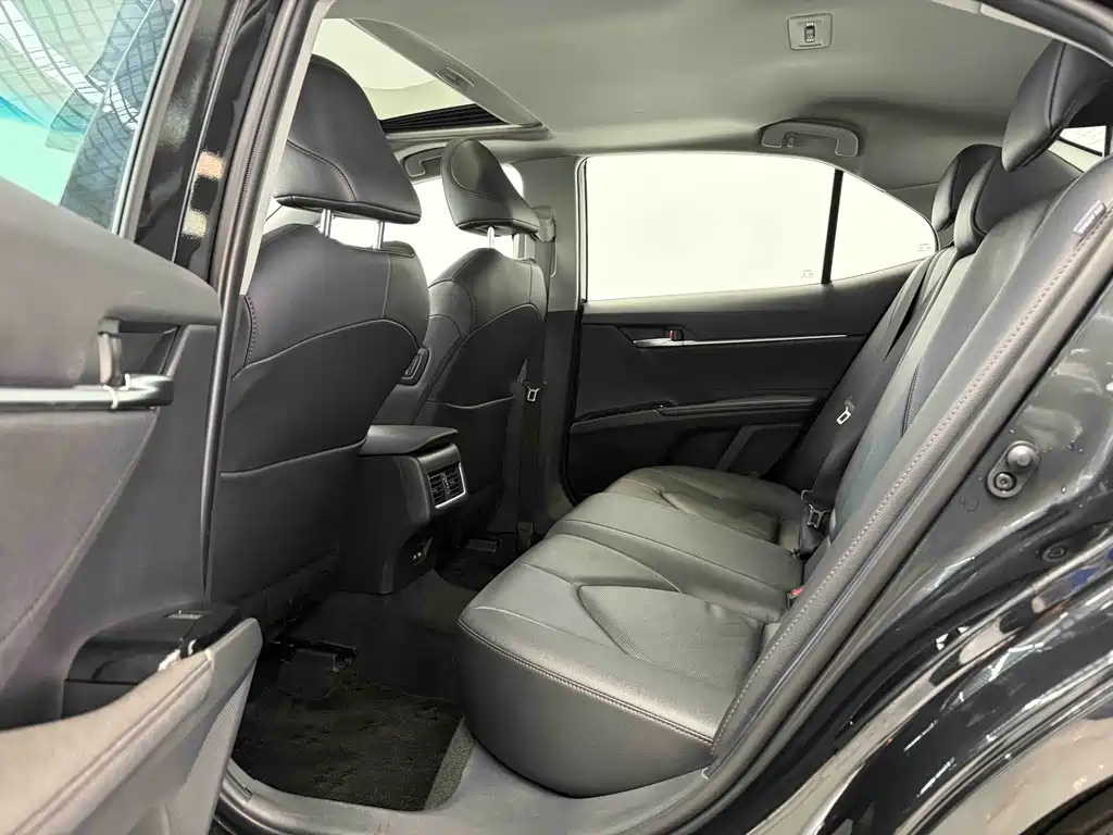 Camry 2022 2.0GVP Leading Edition купить на сайте DeffCars