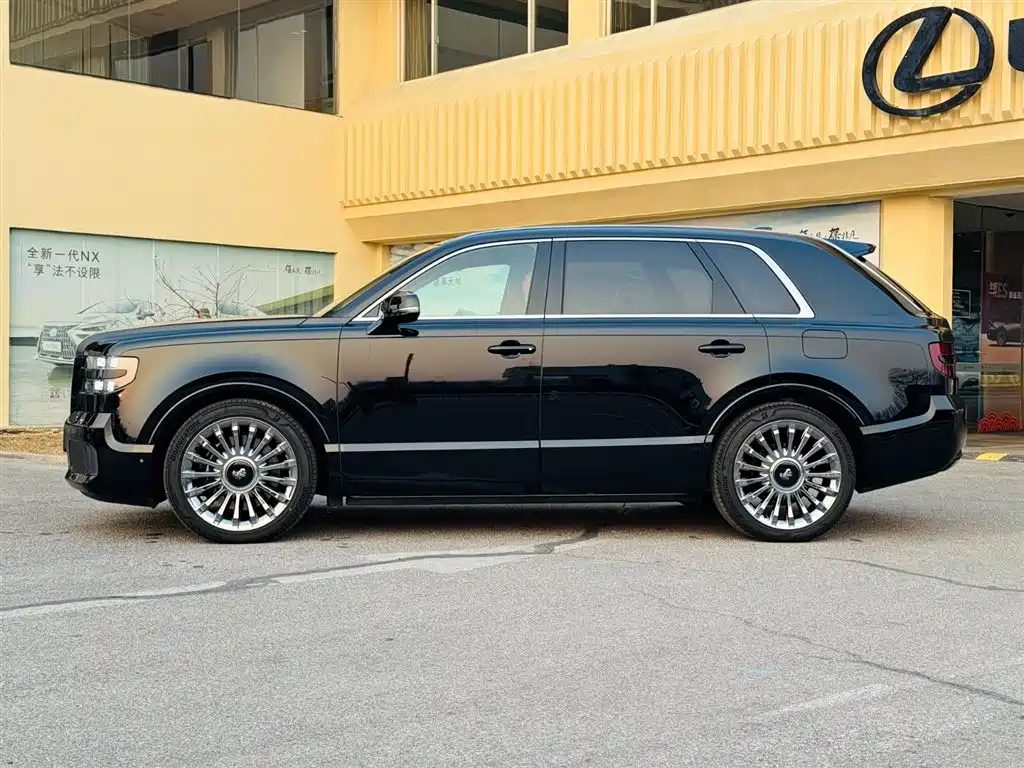 Shiji 2024 3.5L PHEV Basic Edition купить на сайте DeffCars