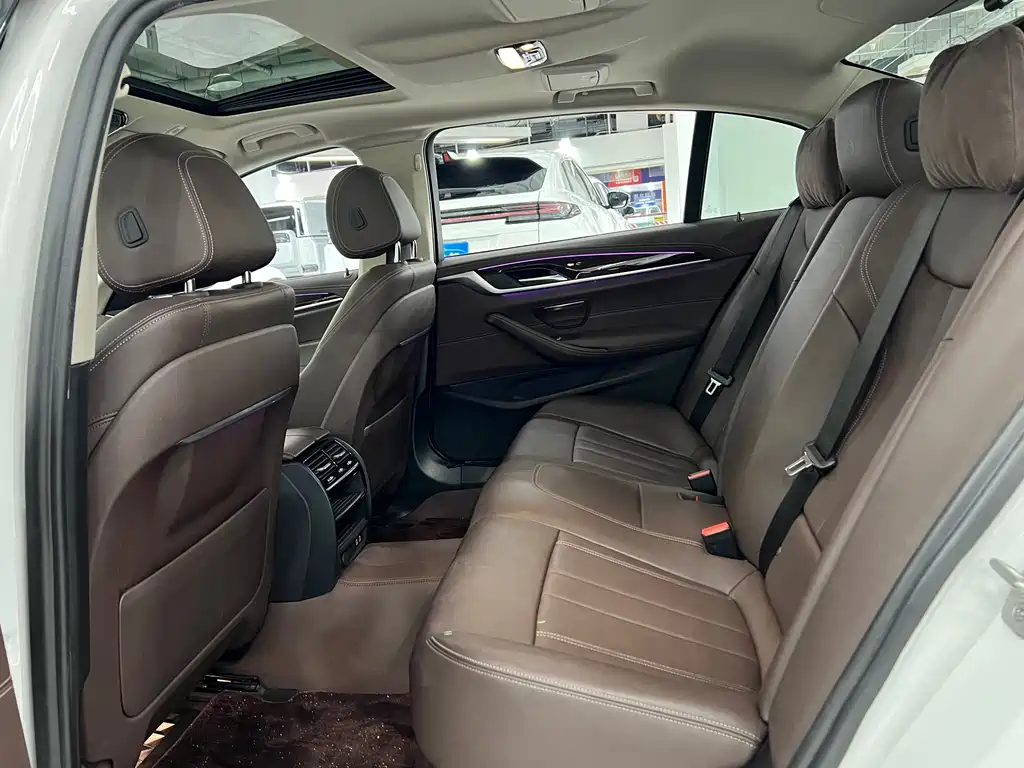 BMW 5 Series 2020 525Li Luxury Package купить на сайте DeffCars