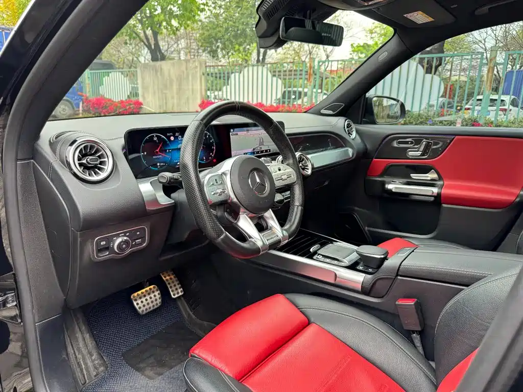 Mercedes-Benz GLB AMG 2022 AMG GLB 35 4MATIC купить на сайте DeffCars