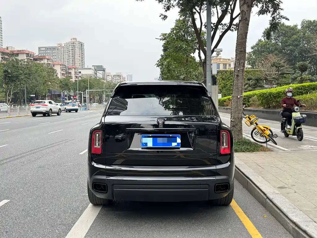 Cullinan 2024 four-seat version купить на сайте DeffCars