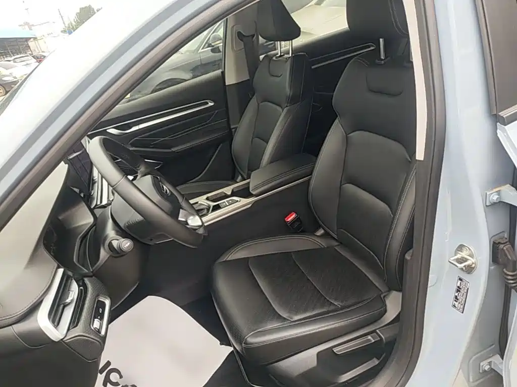 Emgrand 2023 4th Generation Champion Edition 1.5L CVT Luxury Model купить на сайте DeffCars